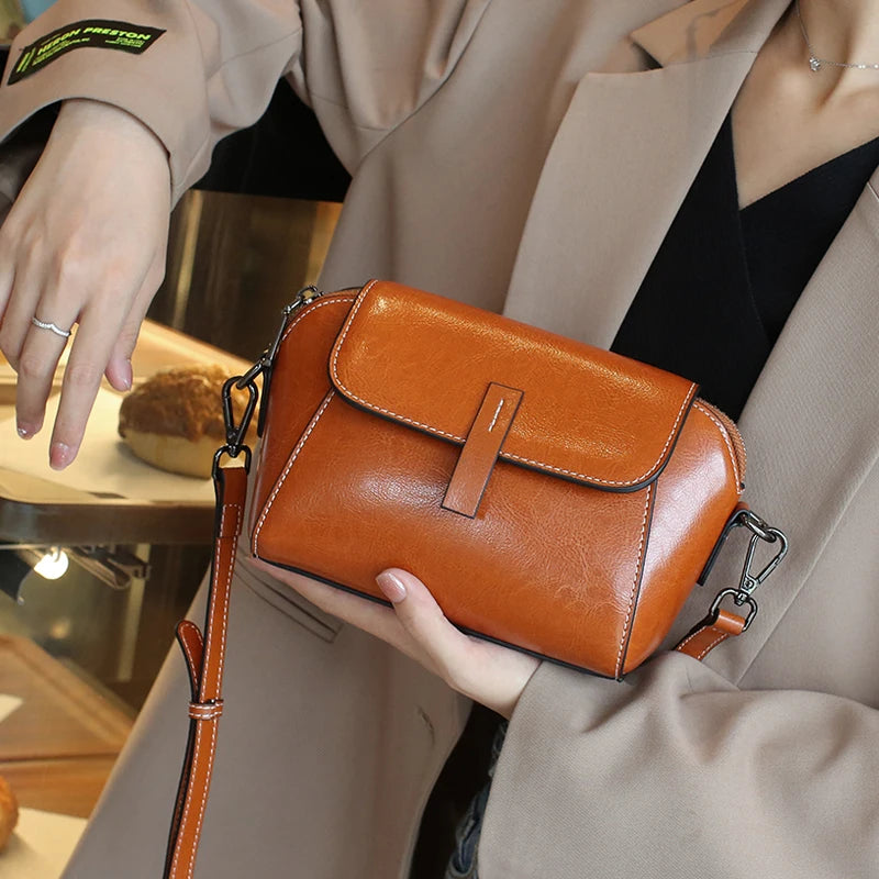 Oil Wax Cowhide Crossbody Shell Bag – Fashionable Versatile Shoulder Handbag for Women
