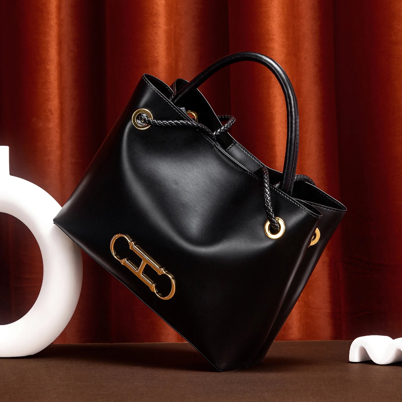 Black Minimalist Tote Bag 2025 – Dual-Use Commuting Women's Handbag