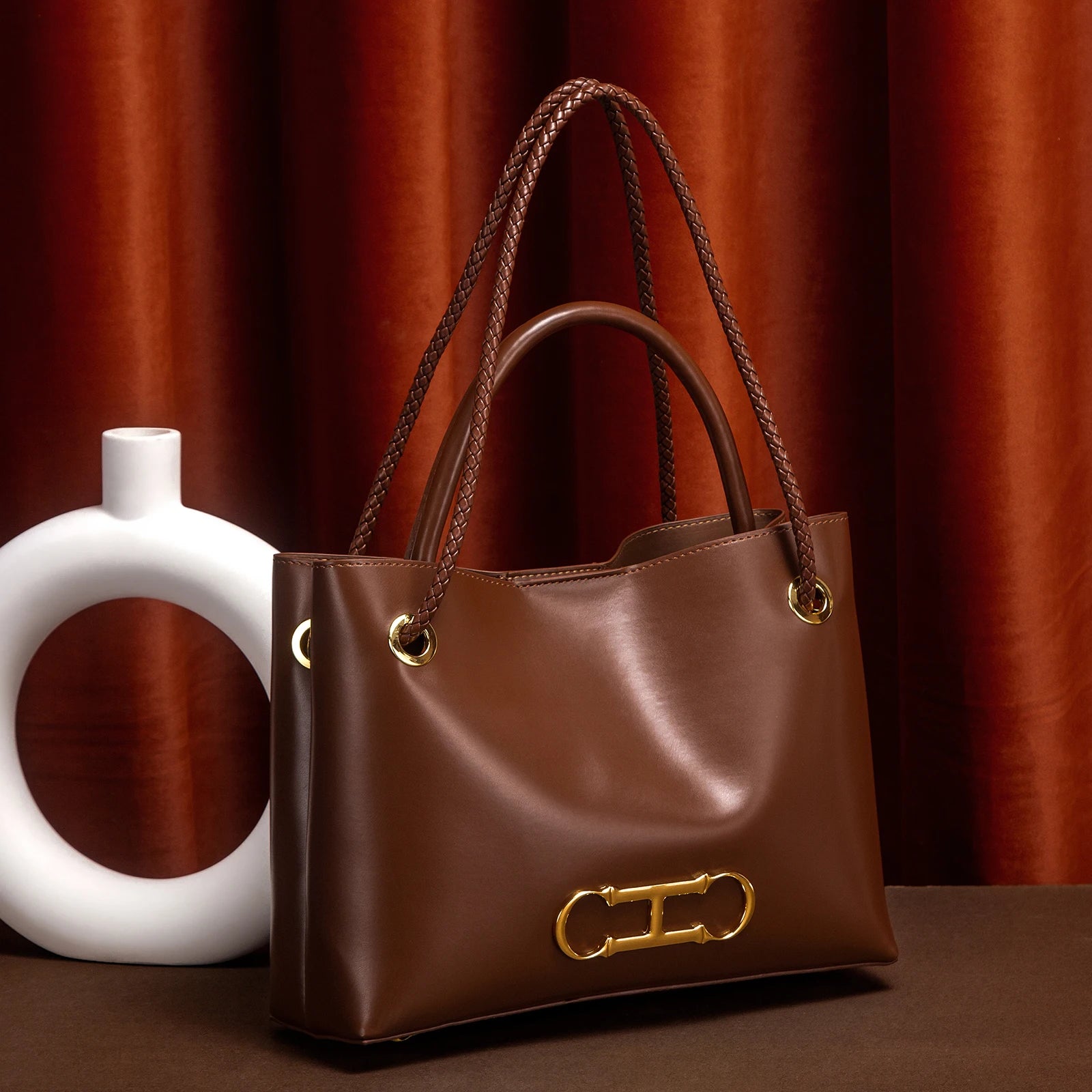 Black Minimalist Tote Bag 2025 – Dual-Use Commuting Women's Handbag