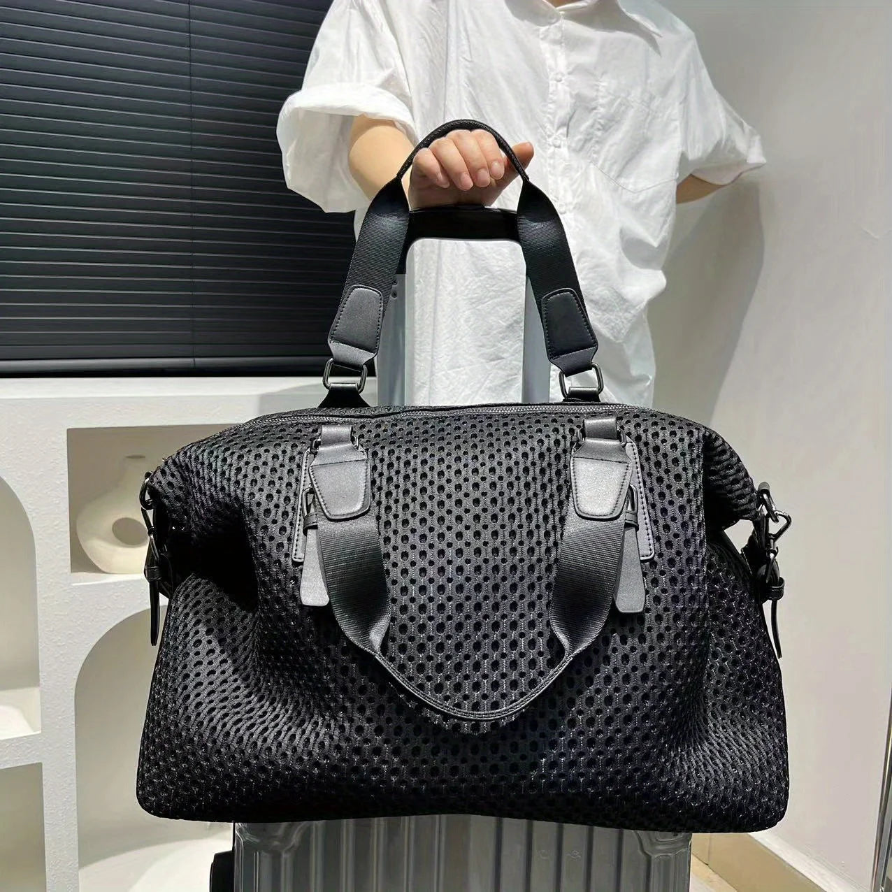 Women's Travel Bag – Lightweight Waterproof Nylon Mesh Shoulder Messenger Bag